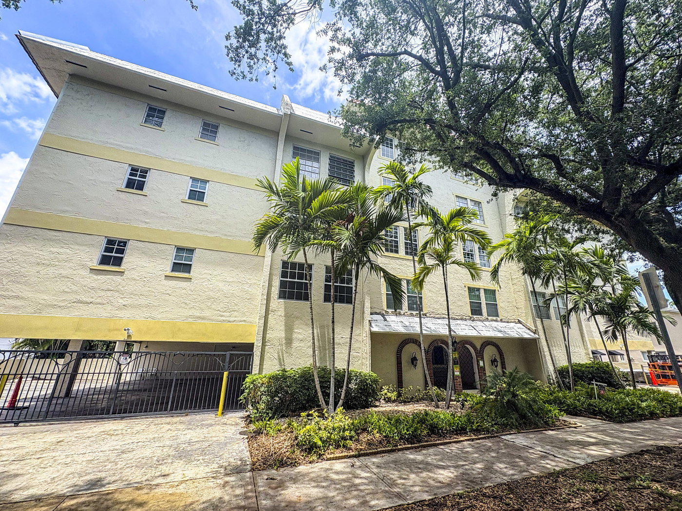 Anastasia Royal Condo